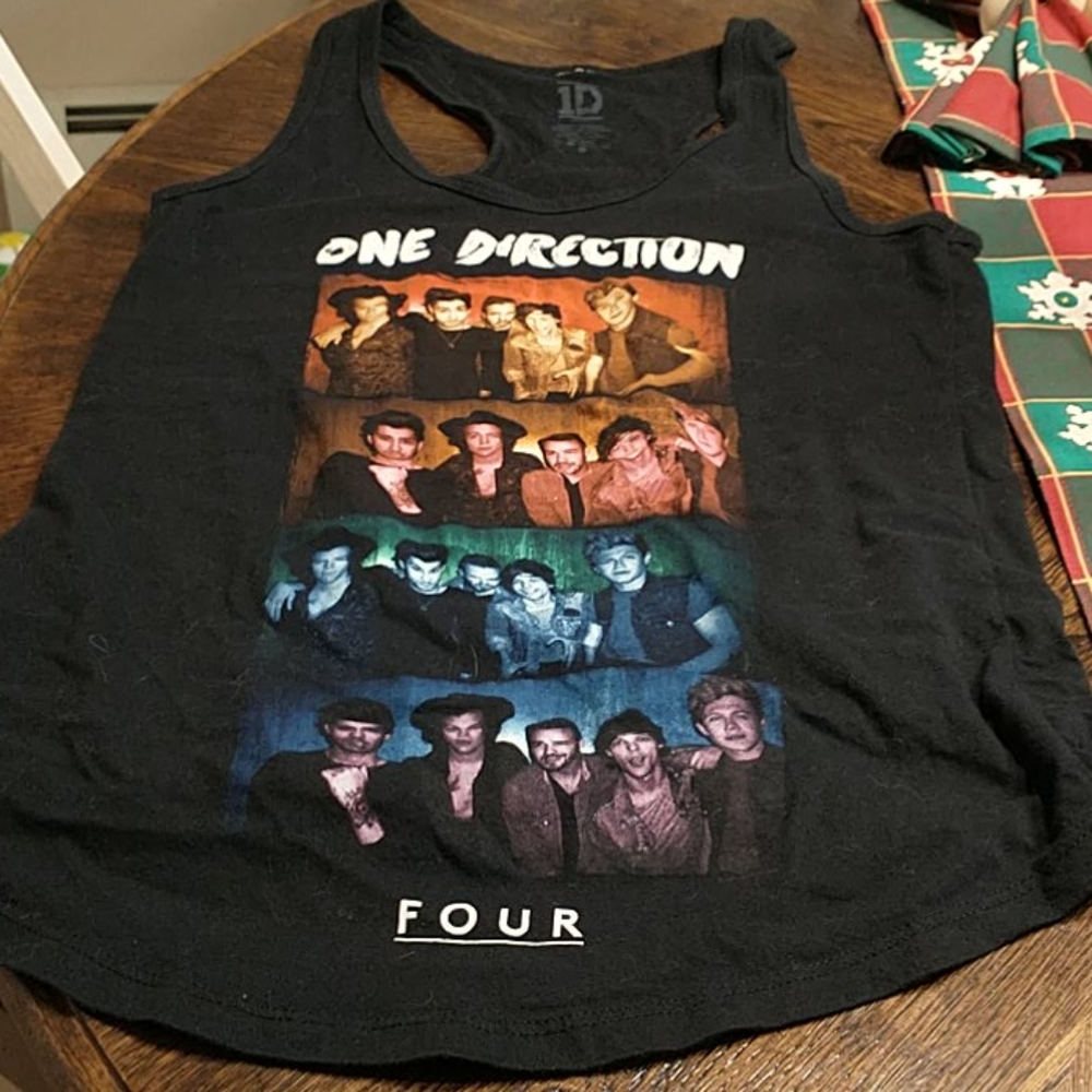 HotTopic one direction tank 2/12